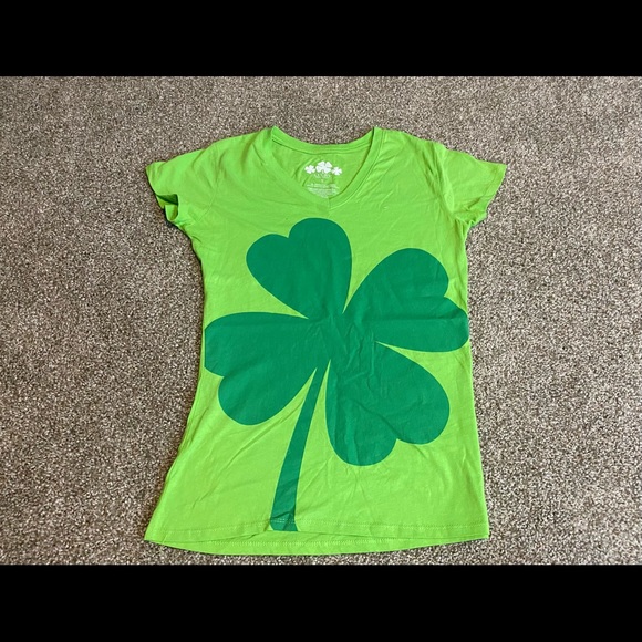 St. Patrick’s day themed t-shirt. - Picture 2 of 2